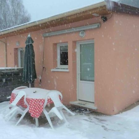 Le Coin Tranquille Au Pied Du Puy De Dome Apartment Понжибо Екстериор снимка