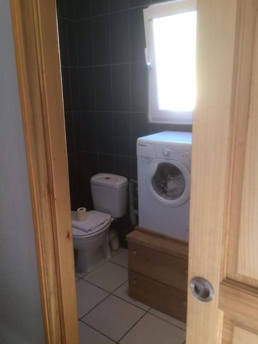Le Coin Tranquille Au Pied Du Puy De Dome Apartment Понжибо Екстериор снимка